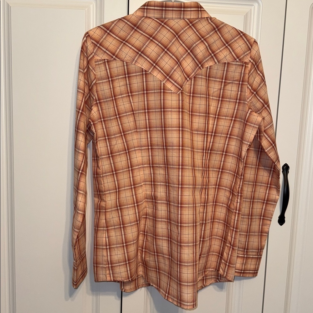 Wrangler Retro Women’s Plaid Button Down Shirt - Picture 3 of 5
